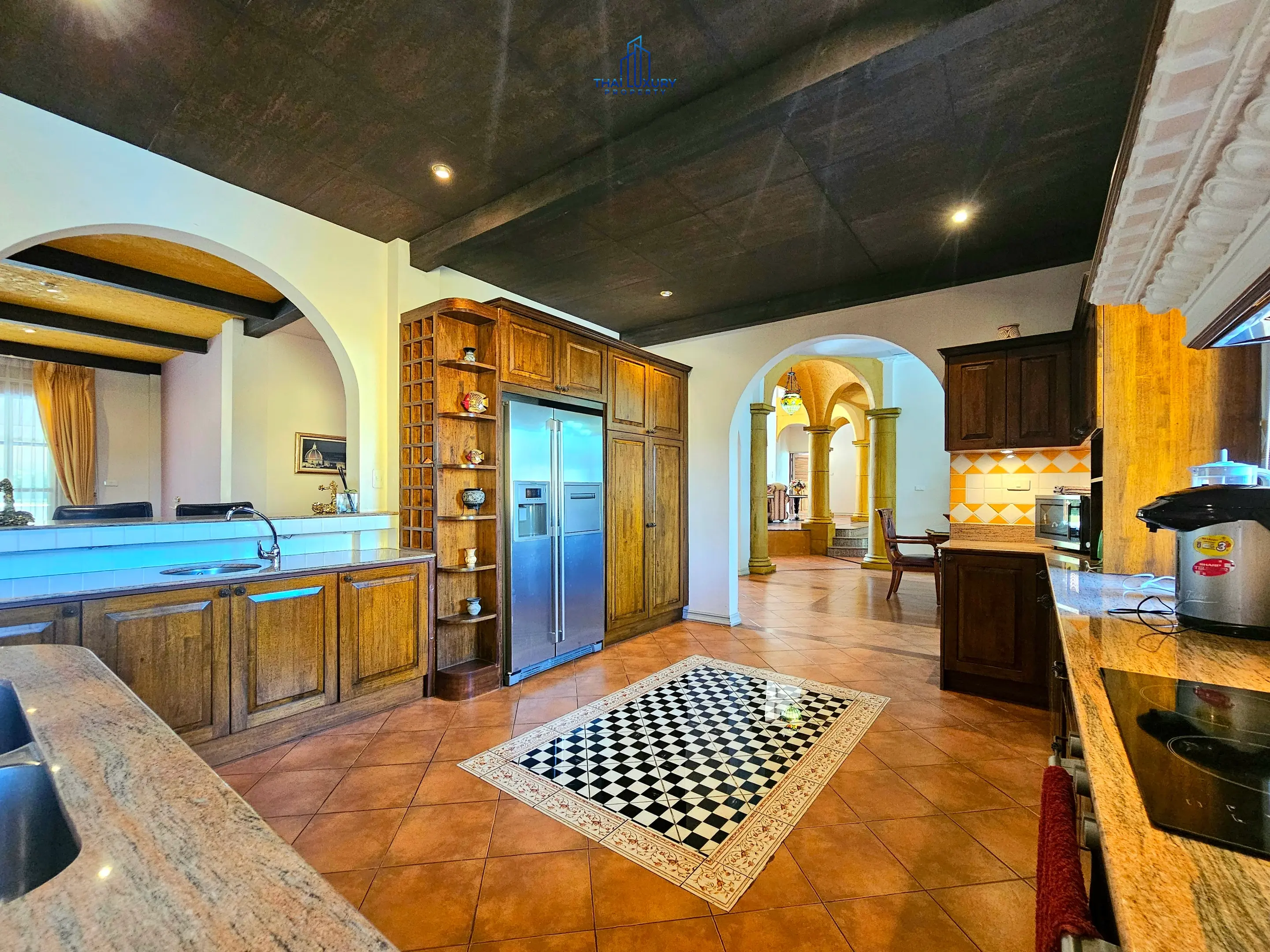Luxury 4 Bedrooms Tuscany-Style Villa for Sale at Hua Hin Soi 114