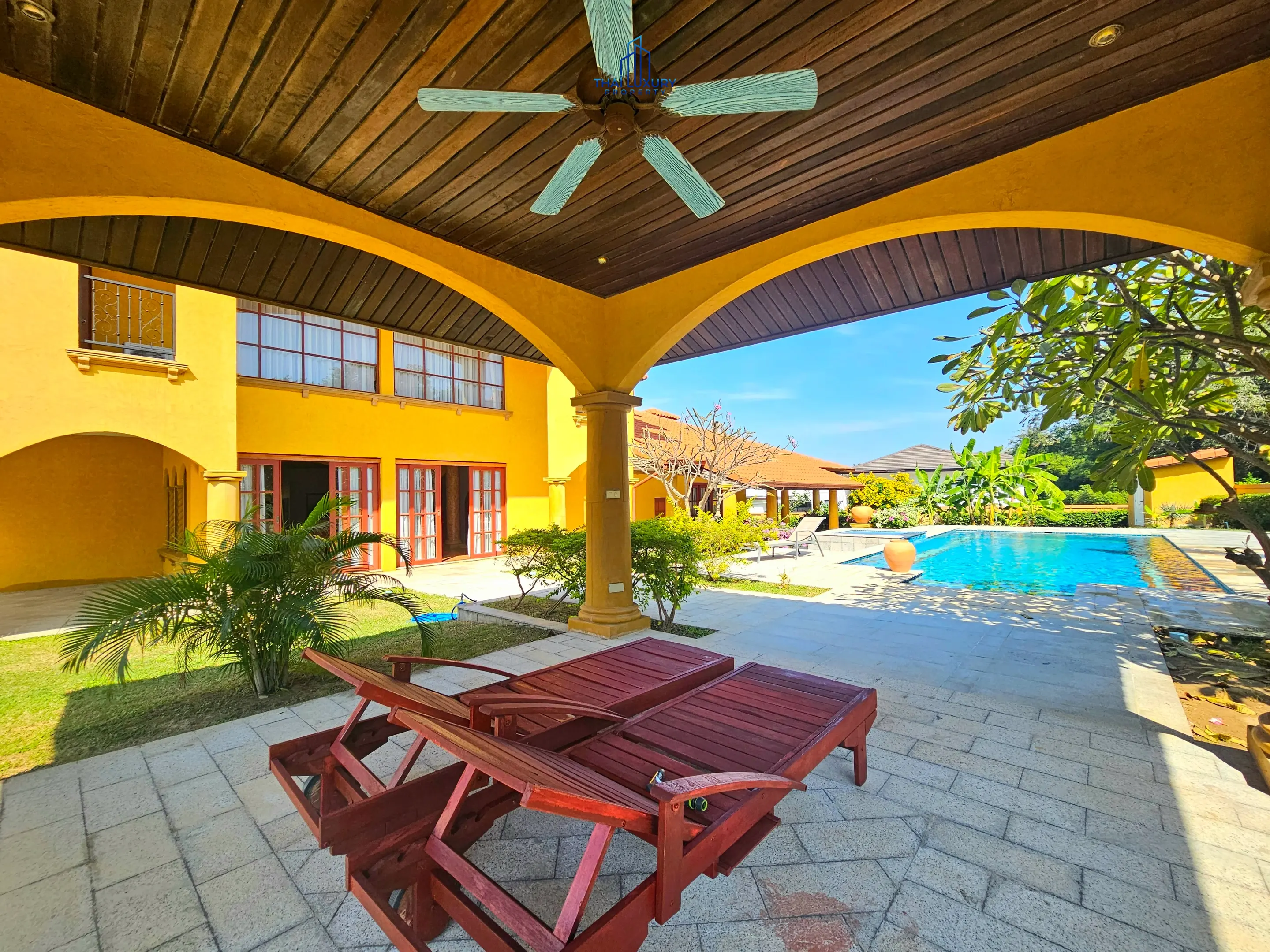 Luxury 4 Bedrooms Tuscany-Style Villa for Sale at Hua Hin Soi 114