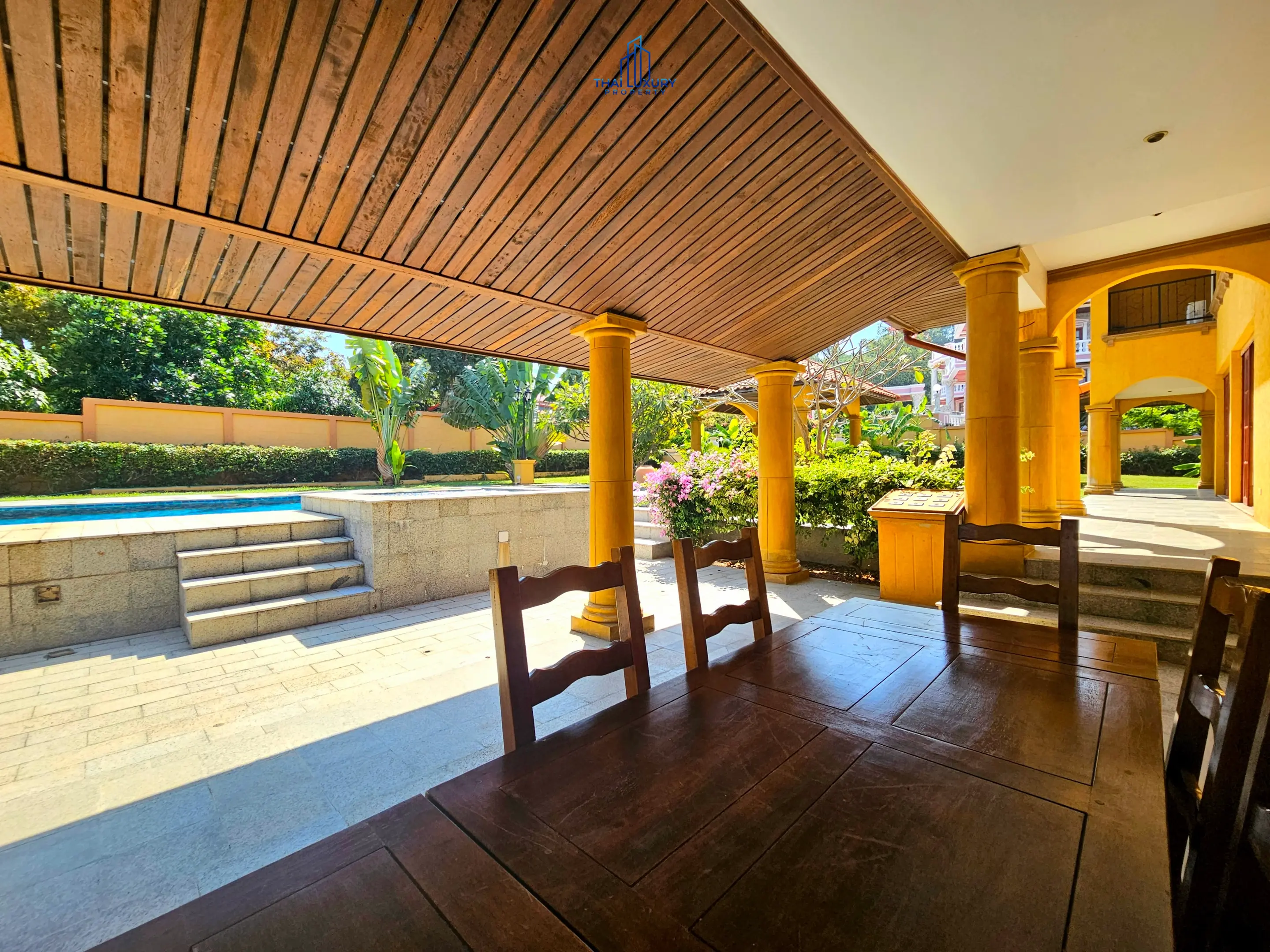 Luxury 4 Bedrooms Tuscany-Style Villa for Sale at Hua Hin Soi 114