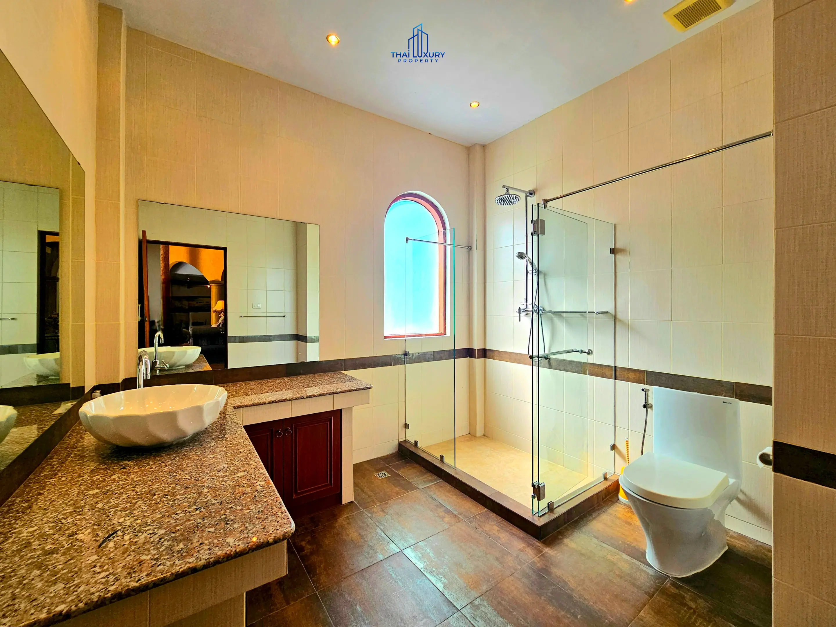 Luxury 4 Bedrooms Tuscany-Style Villa for Sale at Hua Hin Soi 114