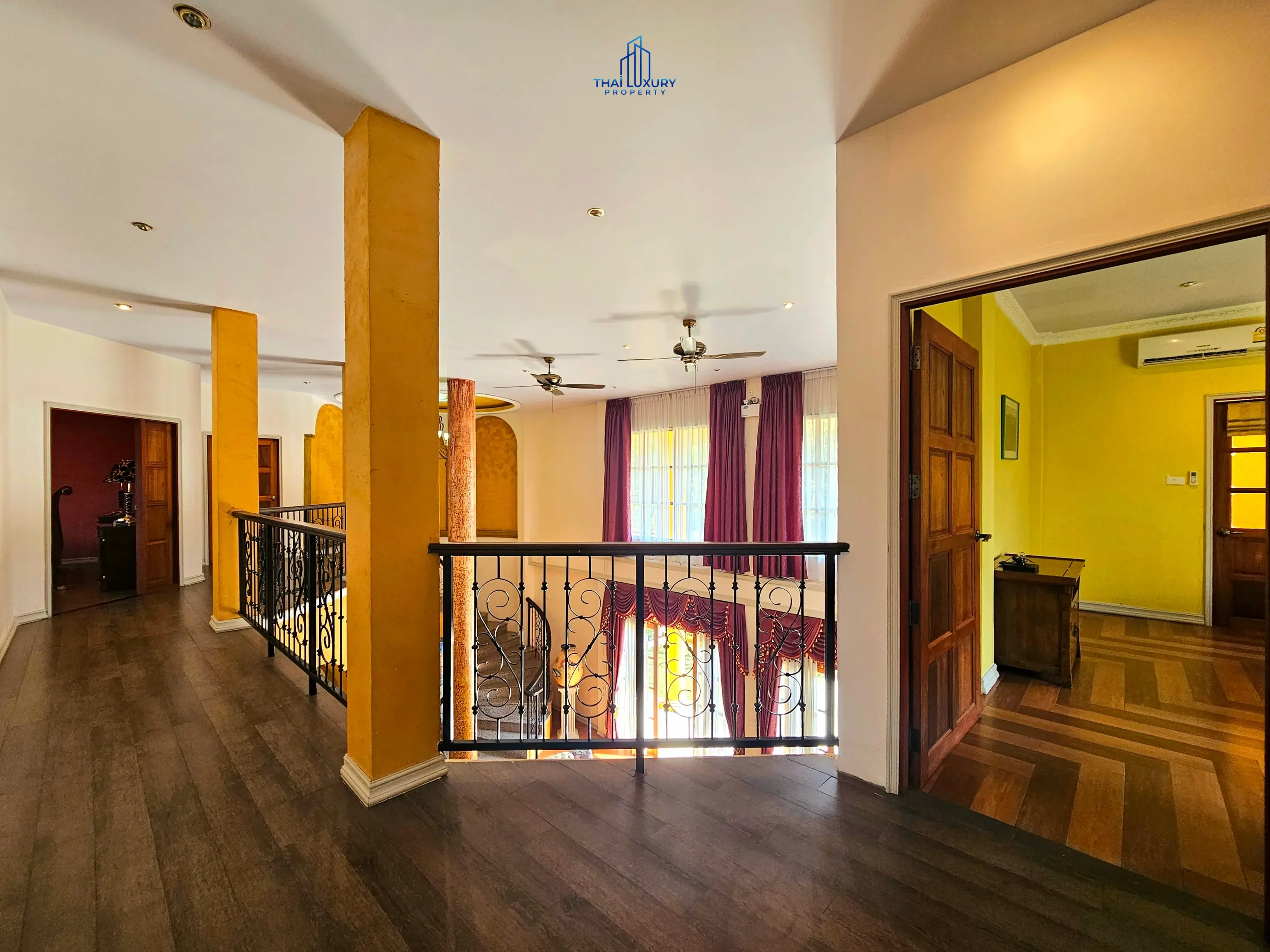 Luxury 4 Bedrooms Tuscany-Style Villa for Sale at Hua Hin Soi 114