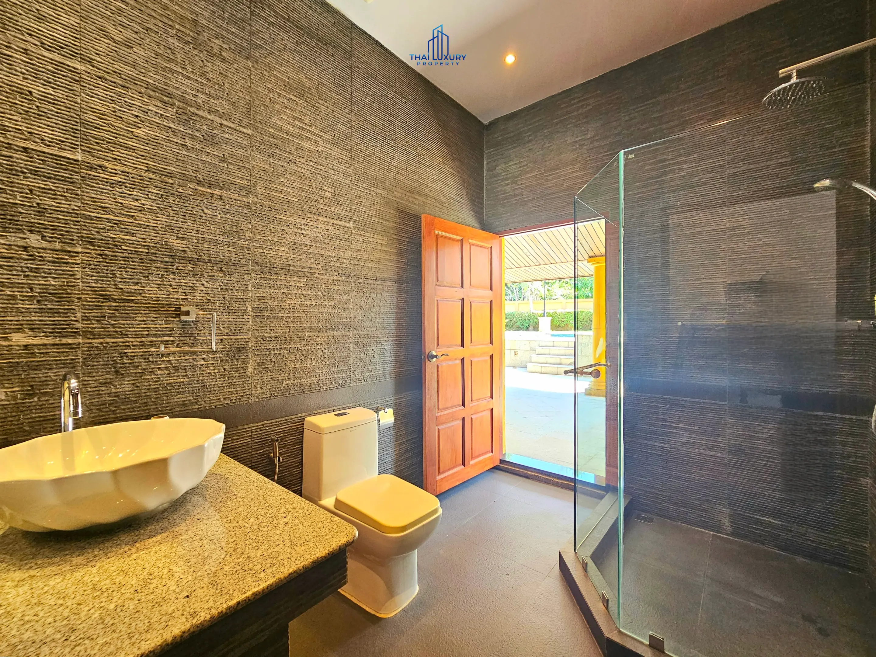 Luxury 4 Bedrooms Tuscany-Style Villa for Sale at Hua Hin Soi 114