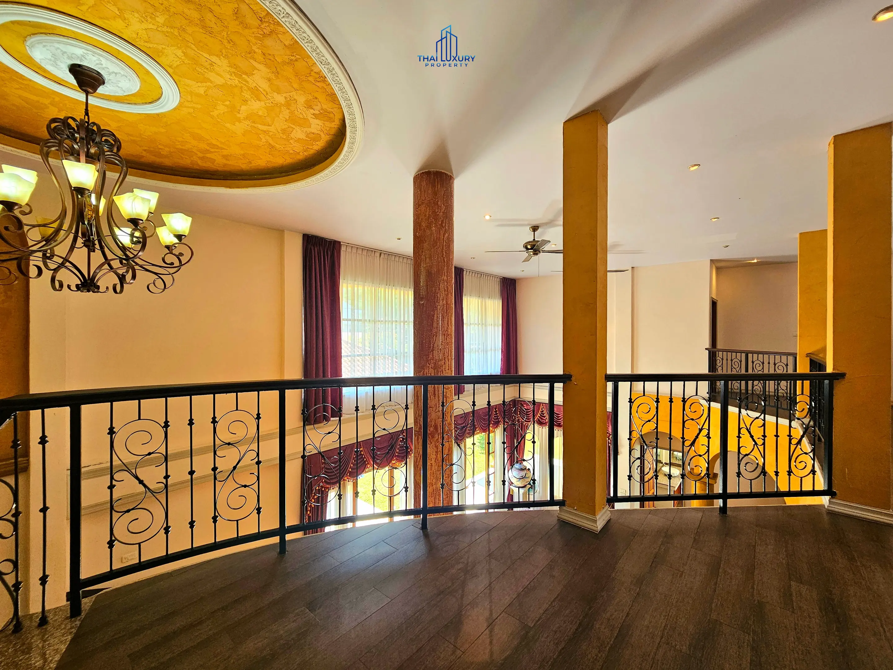 Luxury 4 Bedrooms Tuscany-Style Villa for Sale at Hua Hin Soi 114