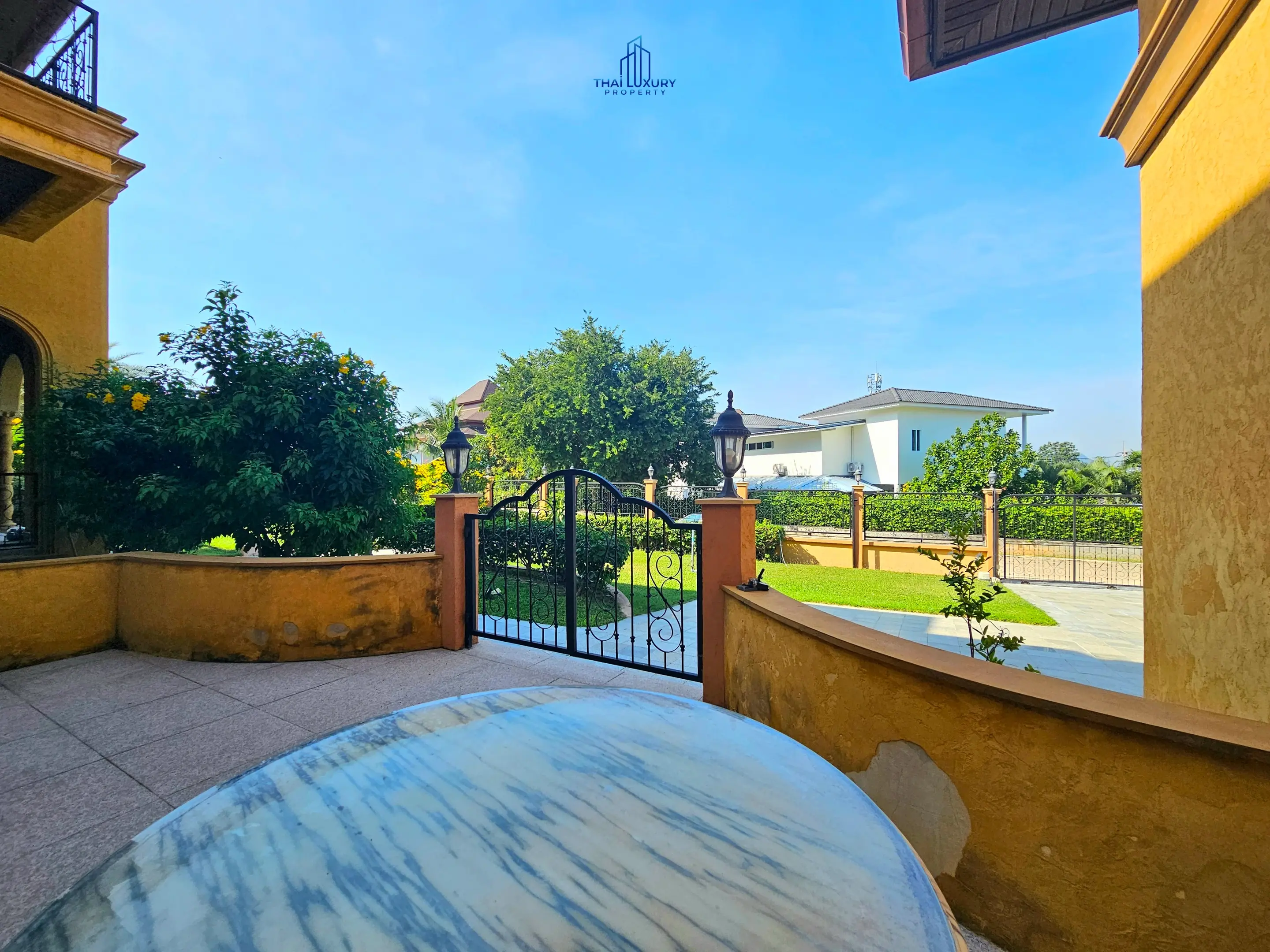 Luxury 4 Bedrooms Tuscany-Style Villa for Sale at Hua Hin Soi 114