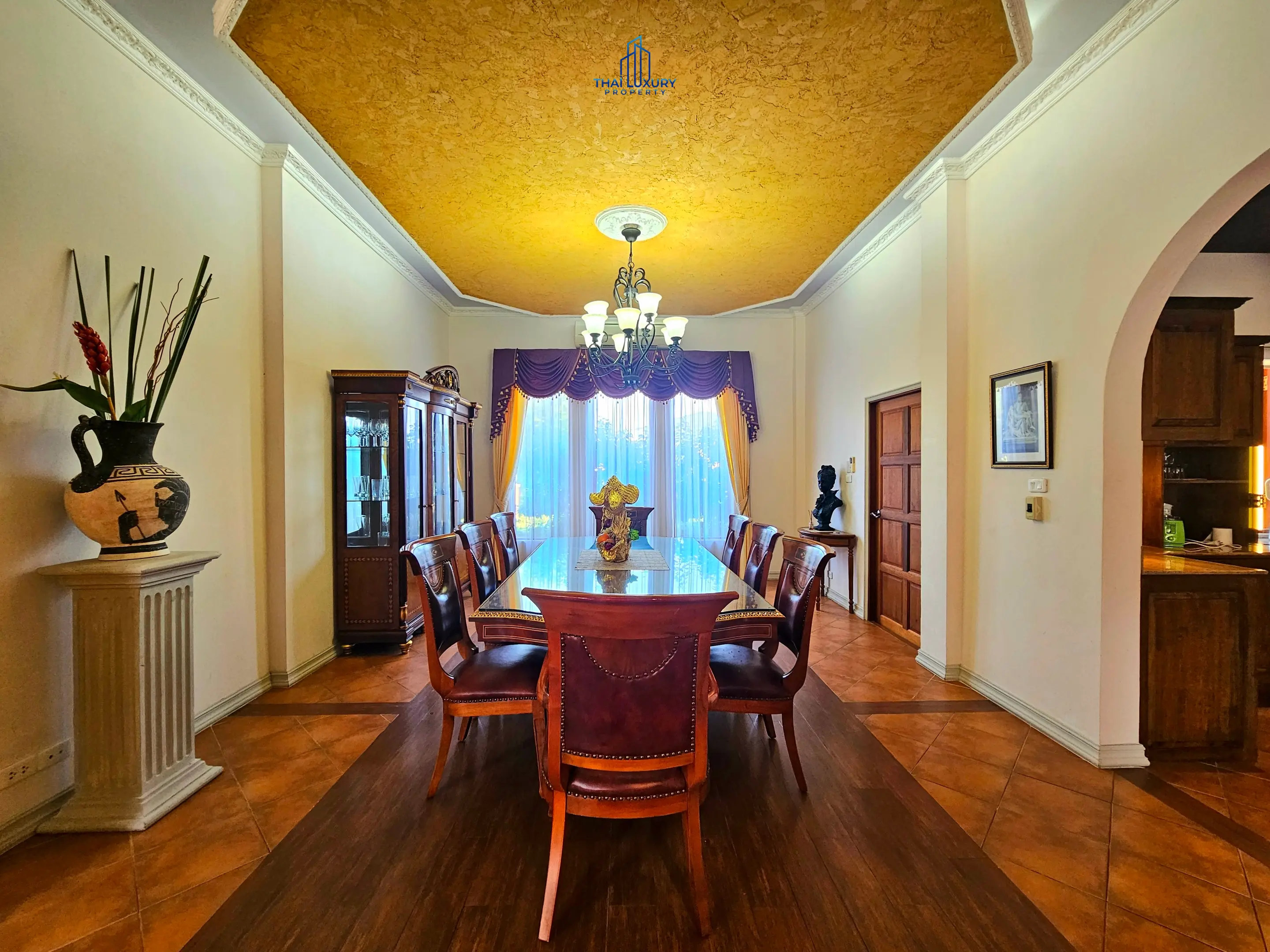 Luxury 4 Bedrooms Tuscany-Style Villa for Sale at Hua Hin Soi 114