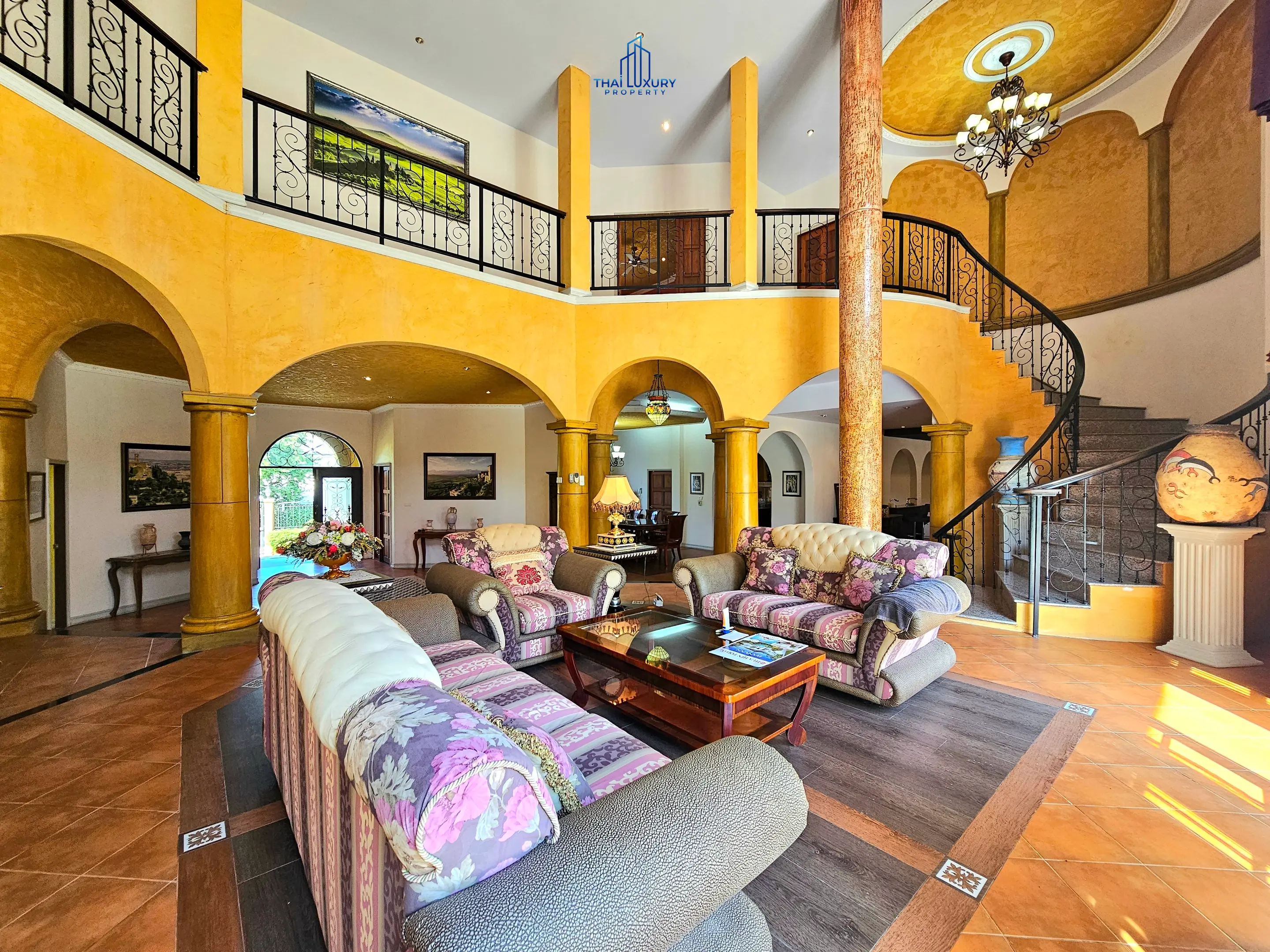 Luxury 4 Bedrooms Tuscany-Style Villa for Sale at Hua Hin Soi 114