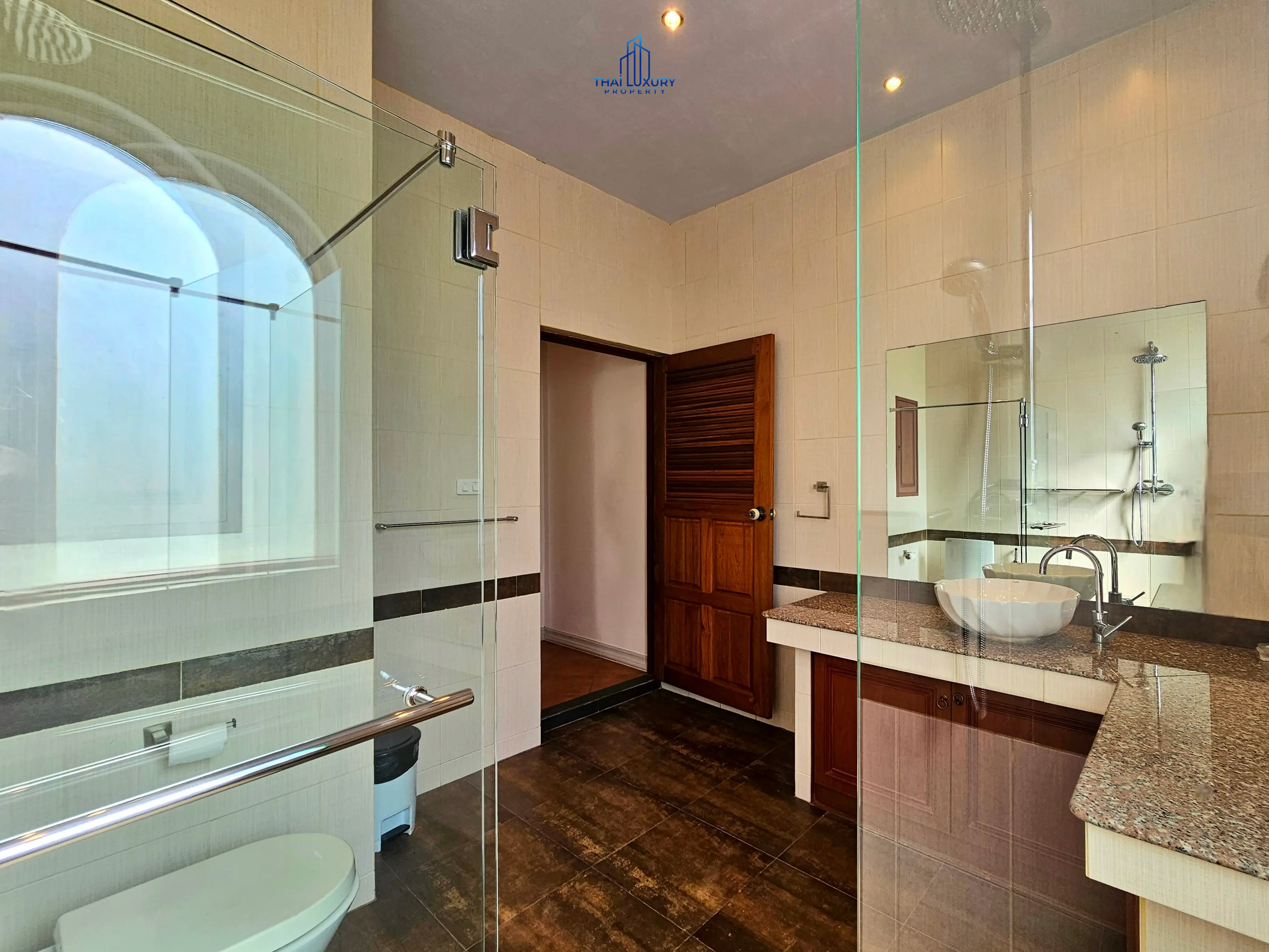 Luxury 4 Bedrooms Tuscany-Style Villa for Sale at Hua Hin Soi 114