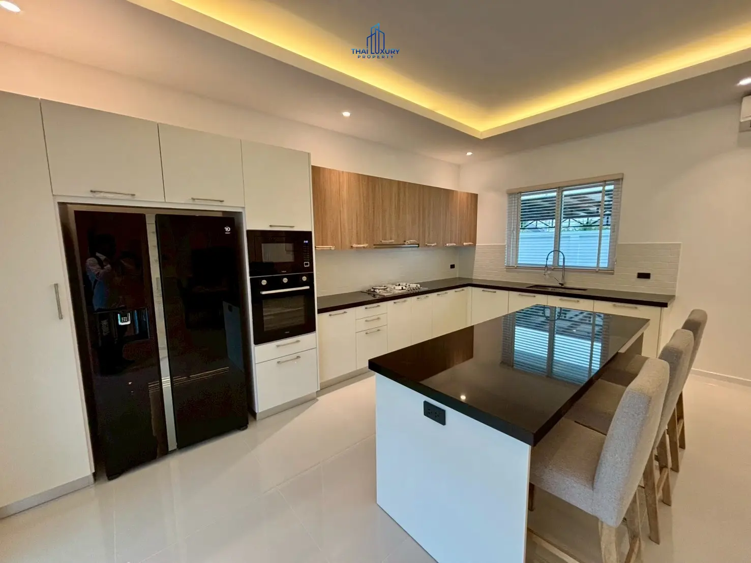 Brand New Luxury 3 Bedrooms Pool Villa for Sale at The Clouds III Hua Hin