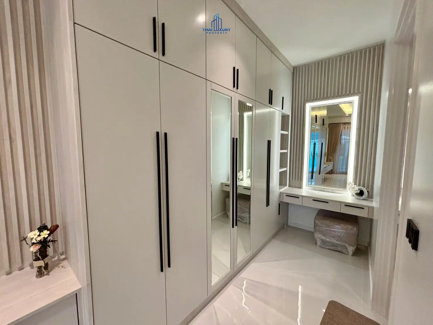 Brand New Luxury 3 Bedrooms Pool Villa for Sale at The Clouds III Hua Hin