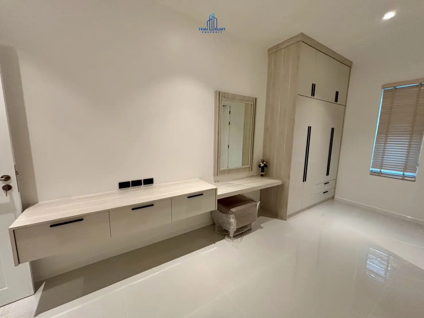 Brand New Luxury 3 Bedrooms Pool Villa for Sale at The Clouds III Hua Hin