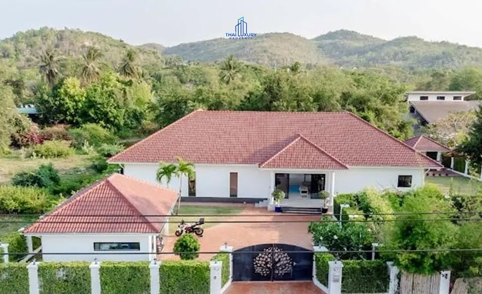 วิลล่าหรูใจกลางชะอำ ที่ St George’s Park Boutique Villas