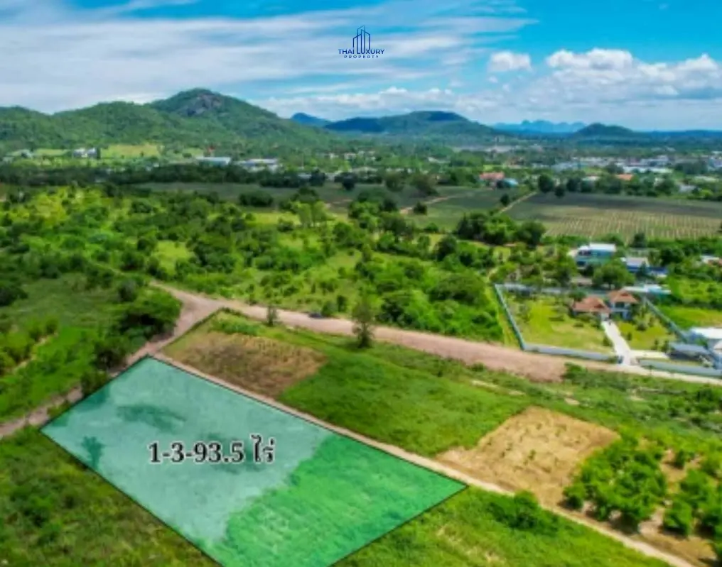 โอกาสทอง! ขายที่ดิน 1 ไร่ 3 งาน 93.5 ตร.ว. วิวภูเขา ใกล้เมืองและชายหาด
