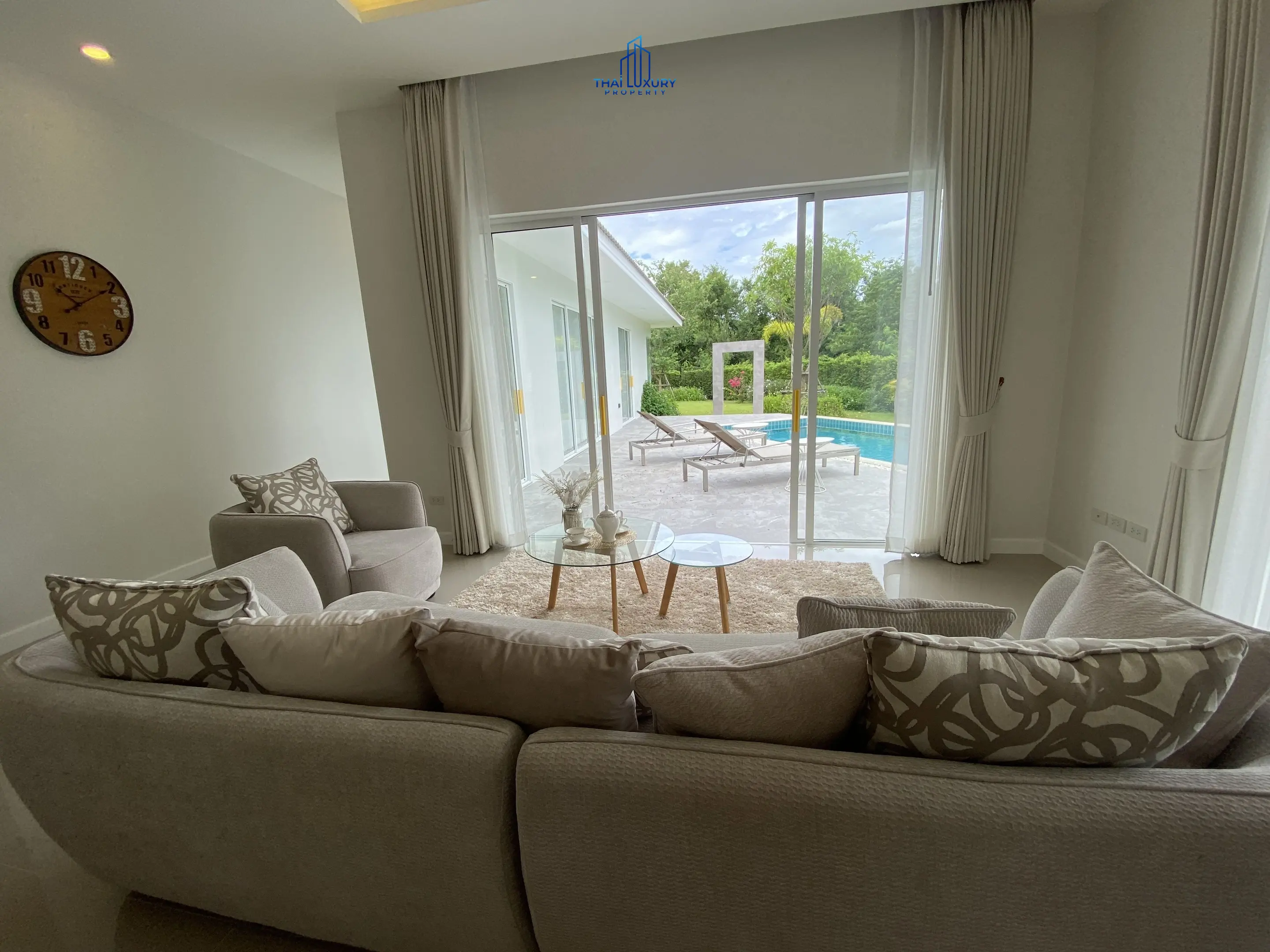 วิลล่าสระว่ายน้ำสุดหรู 3 ห้องนอน พร้อมขาย ที่ Woodland Riverside Residence หัวหิน