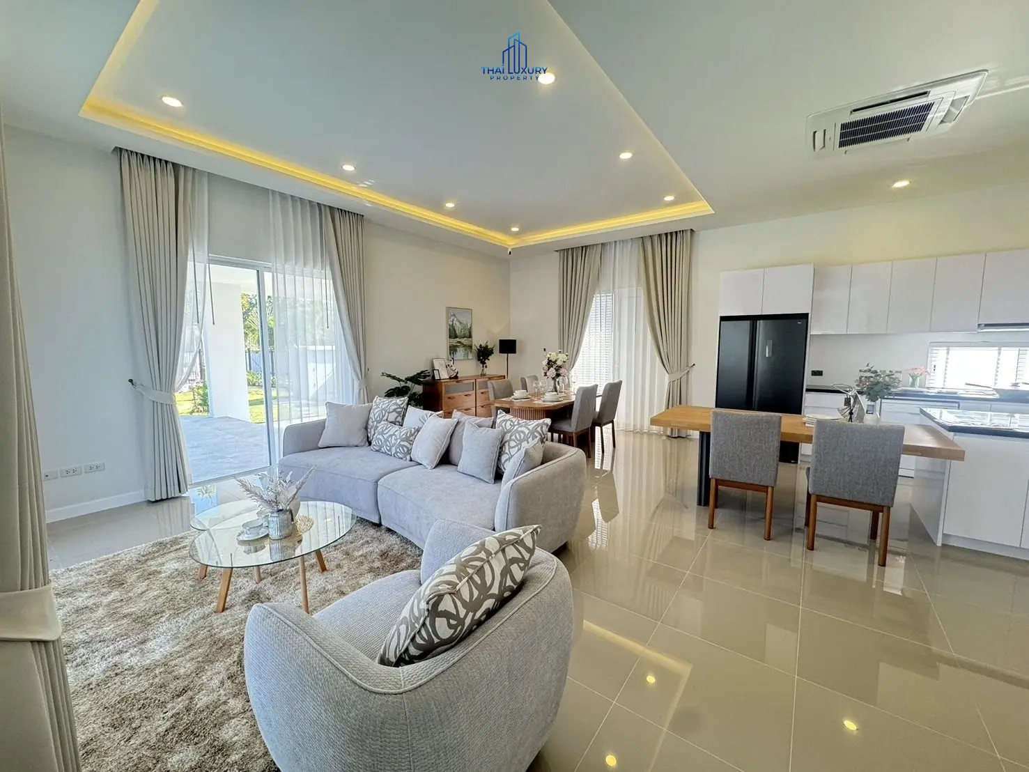 วิลล่าสระว่ายน้ำสุดหรู 3 ห้องนอน พร้อมขาย ที่ Woodland Riverside Residence หัวหิน