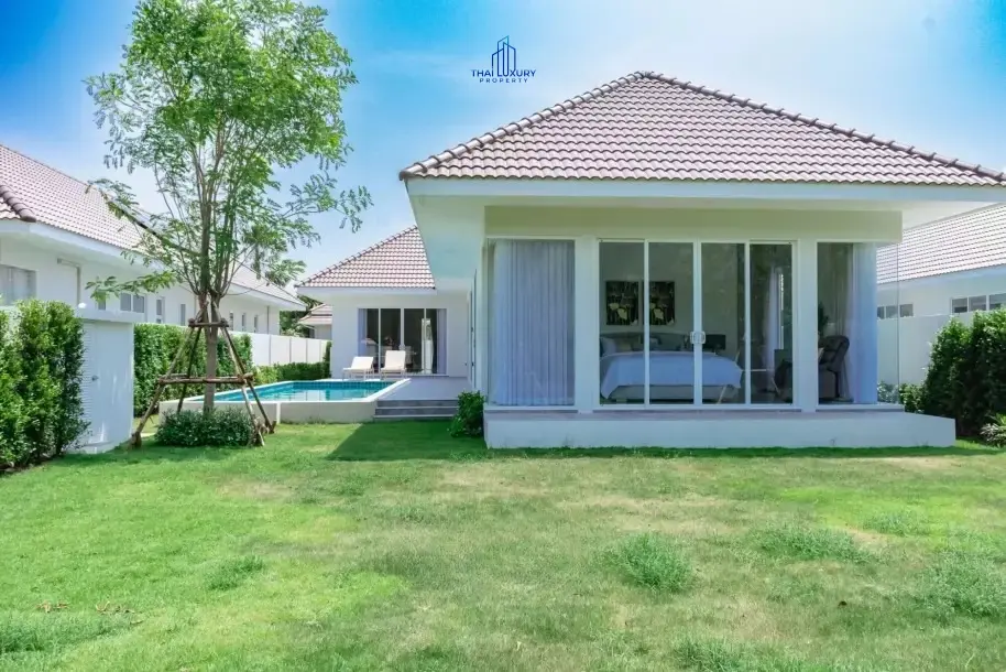 วิลล่าสระว่ายน้ำสุดหรู 3 ห้องนอน พร้อมขาย ที่ Woodland Riverside Residence หัวหิน