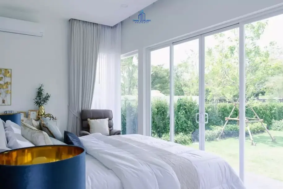 วิลล่าสระว่ายน้ำสุดหรู 3 ห้องนอน พร้อมขาย ที่ Woodland Riverside Residence หัวหิน