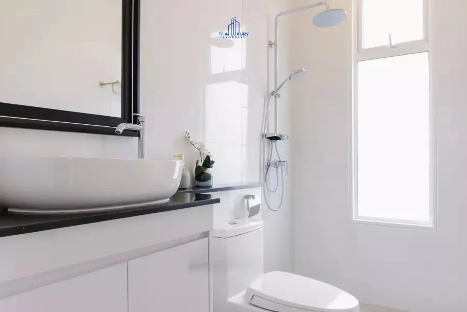 วิลล่าสระว่ายน้ำสุดหรู 3 ห้องนอน พร้อมขาย ที่ Woodland Riverside Residence หัวหิน