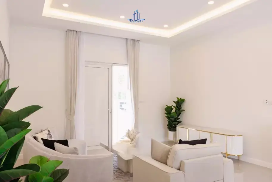 วิลล่าสระว่ายน้ำสุดหรู 3 ห้องนอน พร้อมขาย ที่ Woodland Riverside Residence หัวหิน