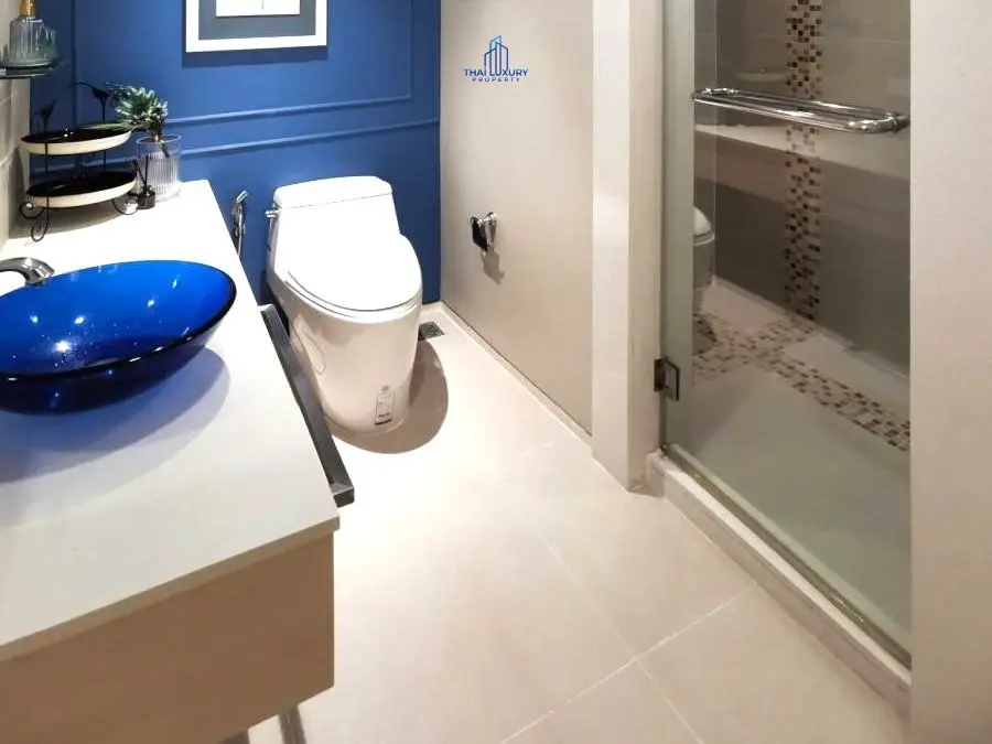 ขายคอนโดหรู 1 ห้องนอน ติดทะเล ที่ Marrakesh Hua Hin