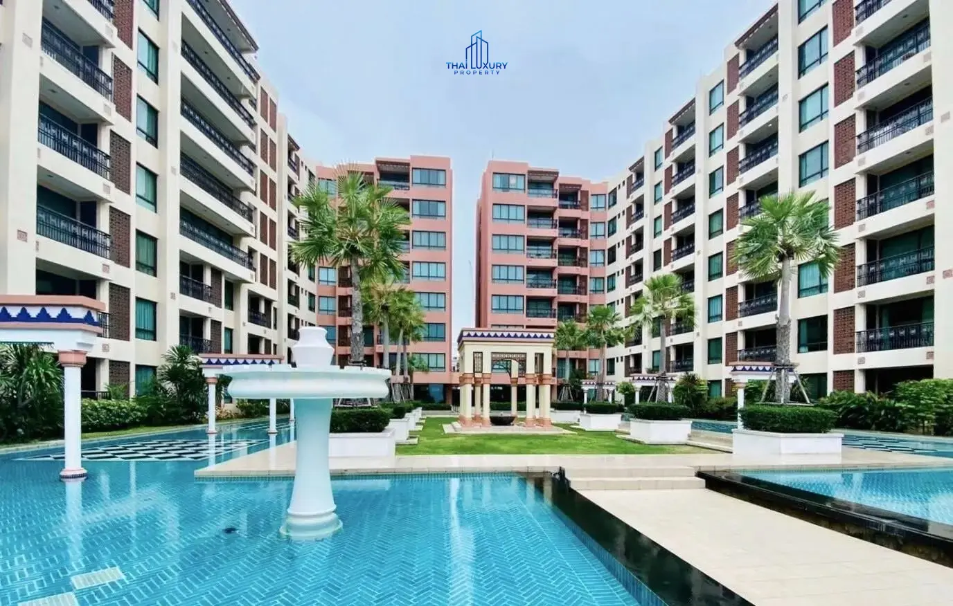 ขายคอนโดหรู 1 ห้องนอน ติดทะเล ที่ Marrakesh Hua Hin