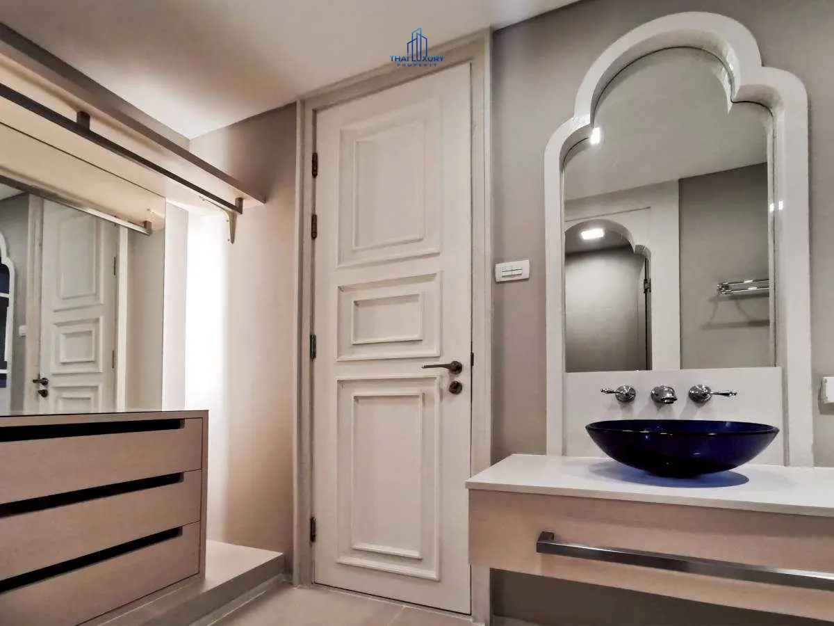 ขายคอนโดหรู 1 ห้องนอน ติดทะเล ที่ Marrakesh Hua Hin