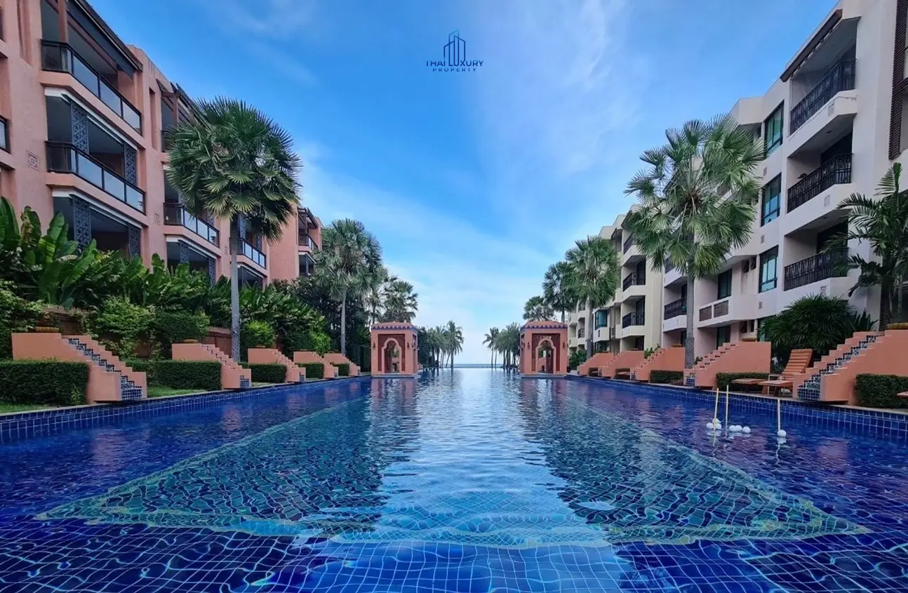 ขายคอนโดหรู 1 ห้องนอน ติดทะเล ที่ Marrakesh Hua Hin
