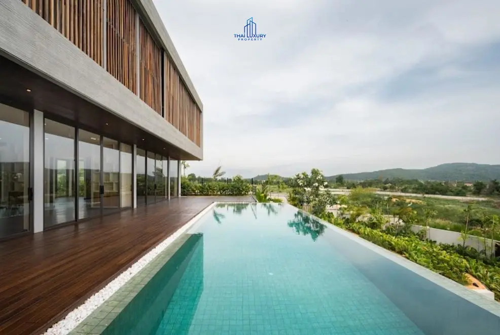 วิลล่าหรู 2 ชั้น สไตล์โมเดิร์น 4 ห้องนอน พร้อมสระว่ายน้ำ ที่ Villa Gaia หัวหิน