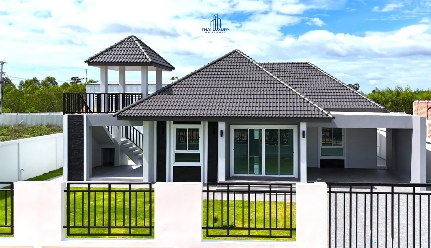บ้านวิลล่าโมเดิร์นสร้างใหม่ 3 ห้องนอน สำหรับขาย ที่โครงการเศรษฐสิริ วิลเลจ ชะอำ