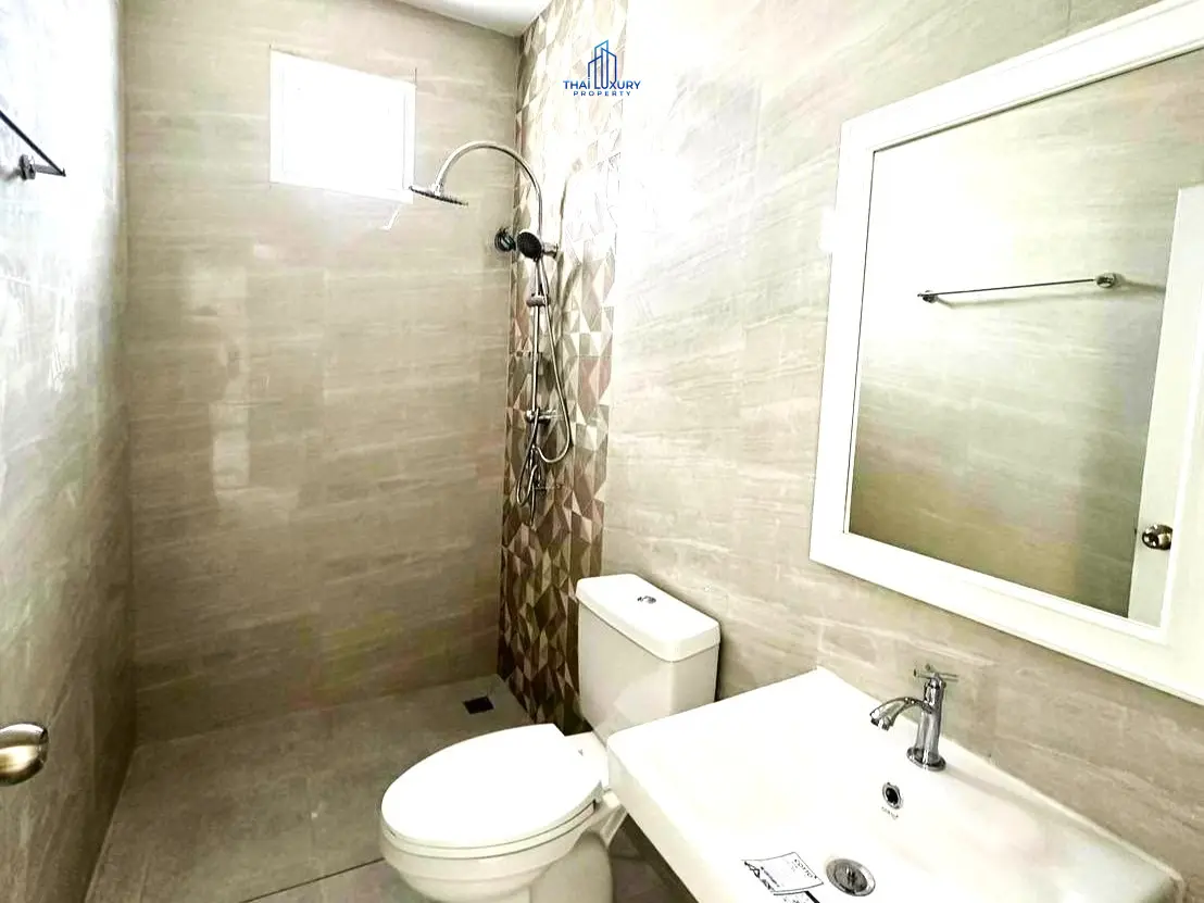 บ้านวิลล่าโมเดิร์นสร้างใหม่ 3 ห้องนอน สำหรับขาย ที่โครงการเศรษฐสิริ วิลเลจ ชะอำ