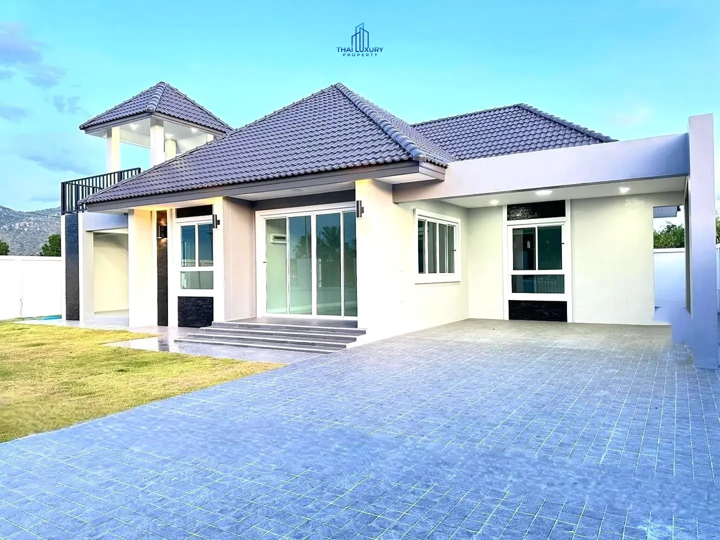บ้านวิลล่าโมเดิร์นสร้างใหม่ 3 ห้องนอน สำหรับขาย ที่โครงการเศรษฐสิริ วิลเลจ ชะอำ