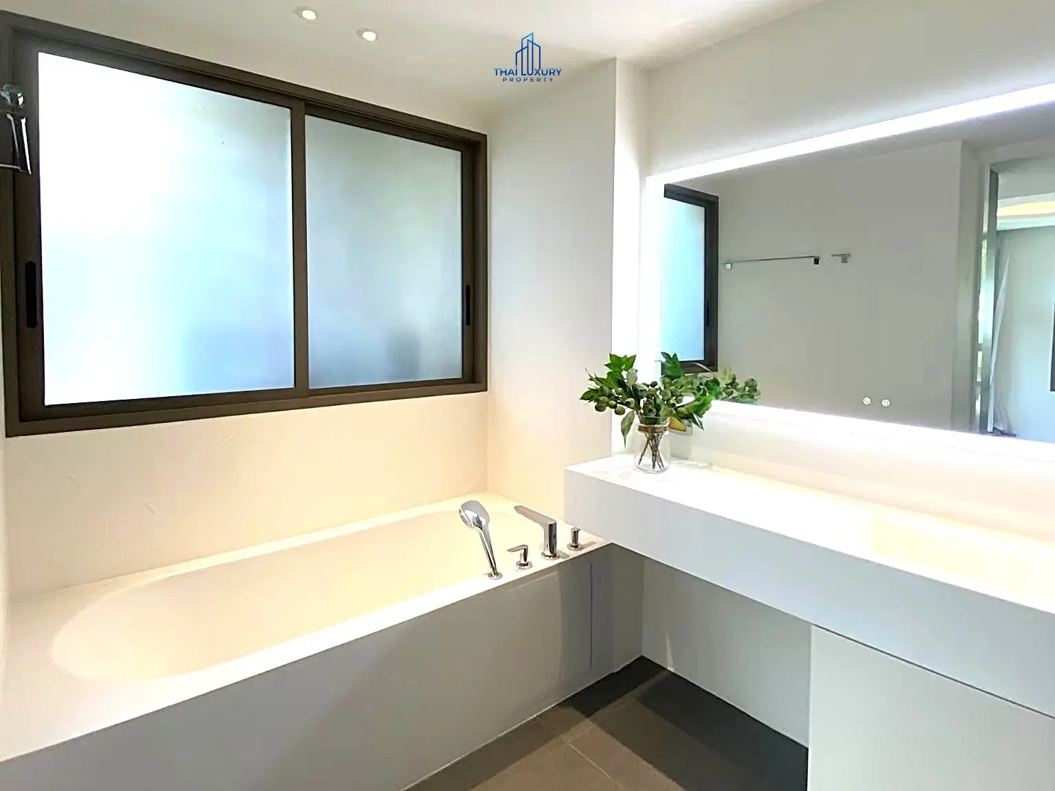 Luxury Beachfront 3 Bedrooms Condominium for Sale at Veranda Residence Hua Hin
