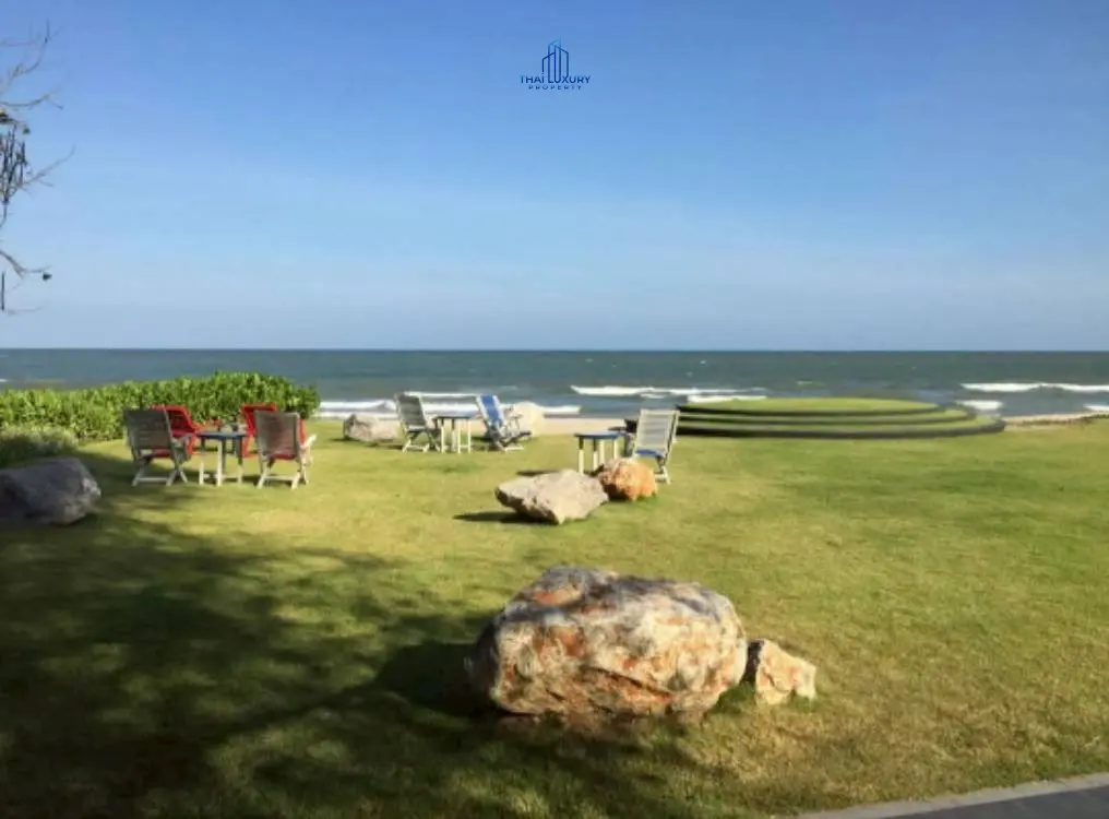 คอนโดหน้าทะเลสวย 2 ห้องนอน สำหรับขาย ที่บ้านทิวทะเล บลูแซฟไฟร์ ชะอำ – หัวหิน