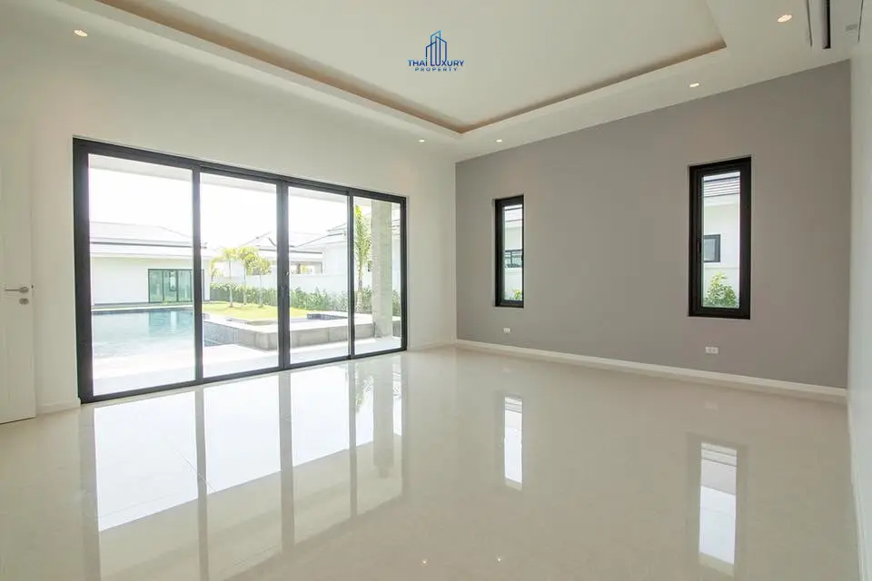 วิลล่าหรู 5 ห้องนอนพร้อมสระว่ายน้ำ ให้เช่าที่ The Clouds ชะอำ – หัวหิน