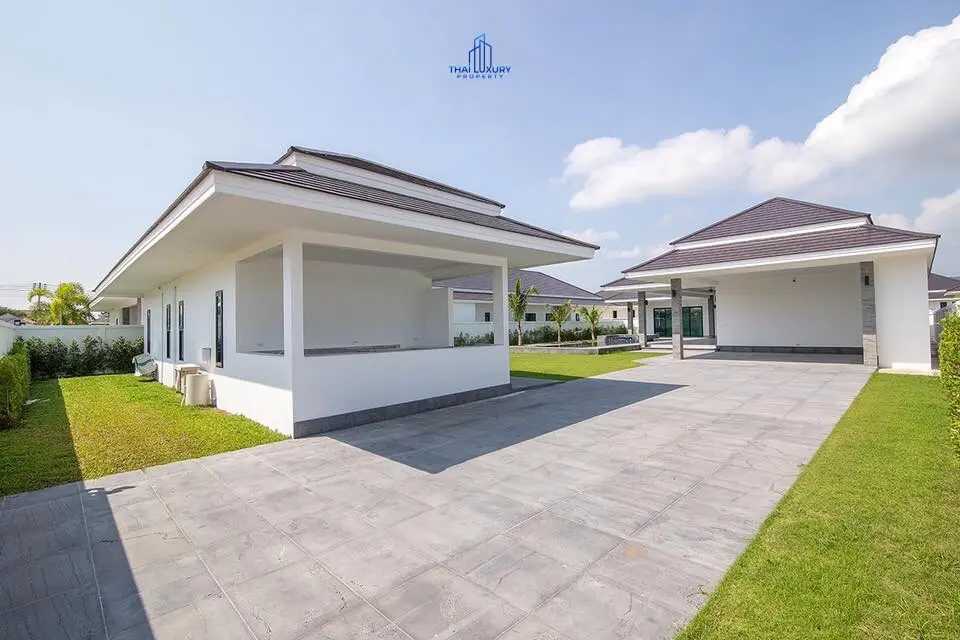 วิลล่าหรู 5 ห้องนอนพร้อมสระว่ายน้ำ ให้เช่าที่ The Clouds ชะอำ – หัวหิน