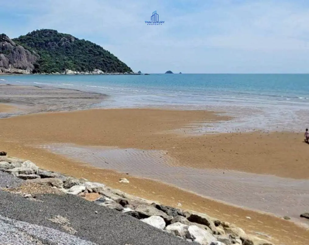 โอกาสหายาก! ขายที่ดินติดทะเล 132 ตร.วา ที่ปากน้ำปราณ ปราณบุรี