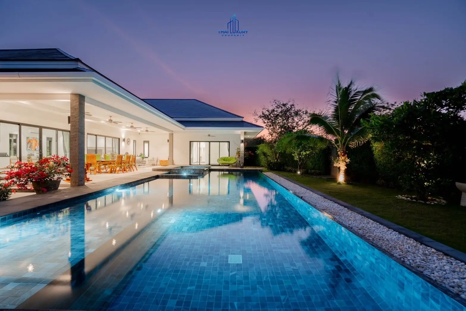 ขายพูลวิลล่าหรู 4 ห้องนอน ที่โครงการ The Clouds หัวหิน – ชะอำ