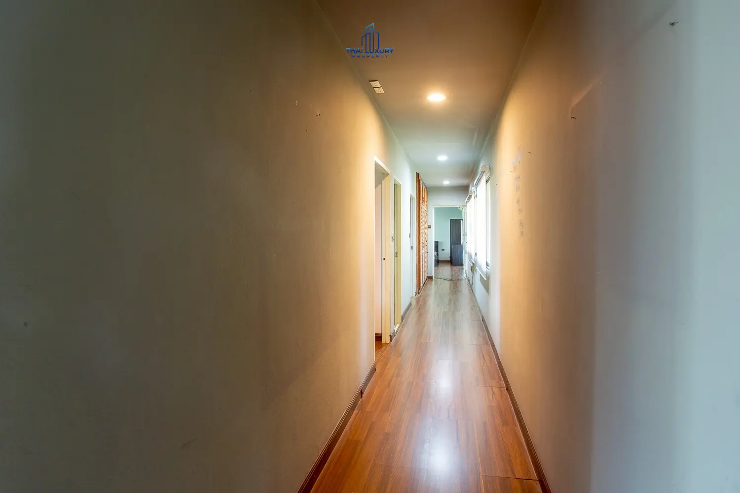 คอนโด 3 ห้องนอนสวยงาม พร้อมวิวสนามกอล์ฟ ที่ Palm Hills หัวหิน