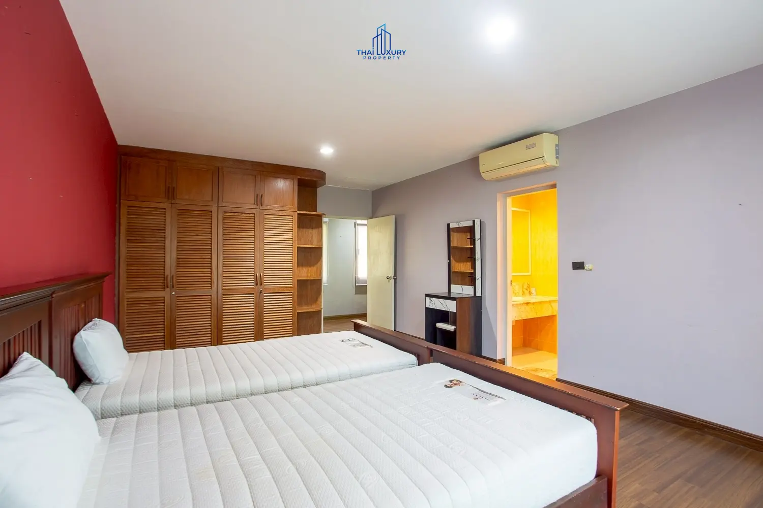 คอนโด 3 ห้องนอนสวยงาม พร้อมวิวสนามกอล์ฟ ที่ Palm Hills หัวหิน