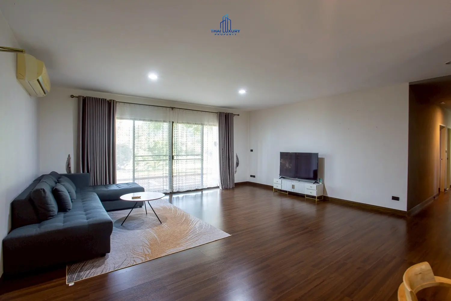 คอนโด 3 ห้องนอนสวยงาม พร้อมวิวสนามกอล์ฟ ที่ Palm Hills หัวหิน