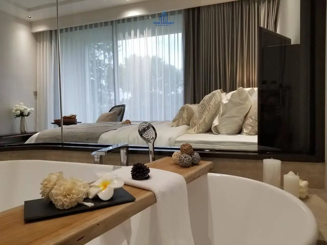 คอนโดดูเพล็กซ์หรูติดชายหาด 3 ห้องนอน พร้อมสระว่ายน้ำส่วนตัว ที่ InterContinental Hua Hin