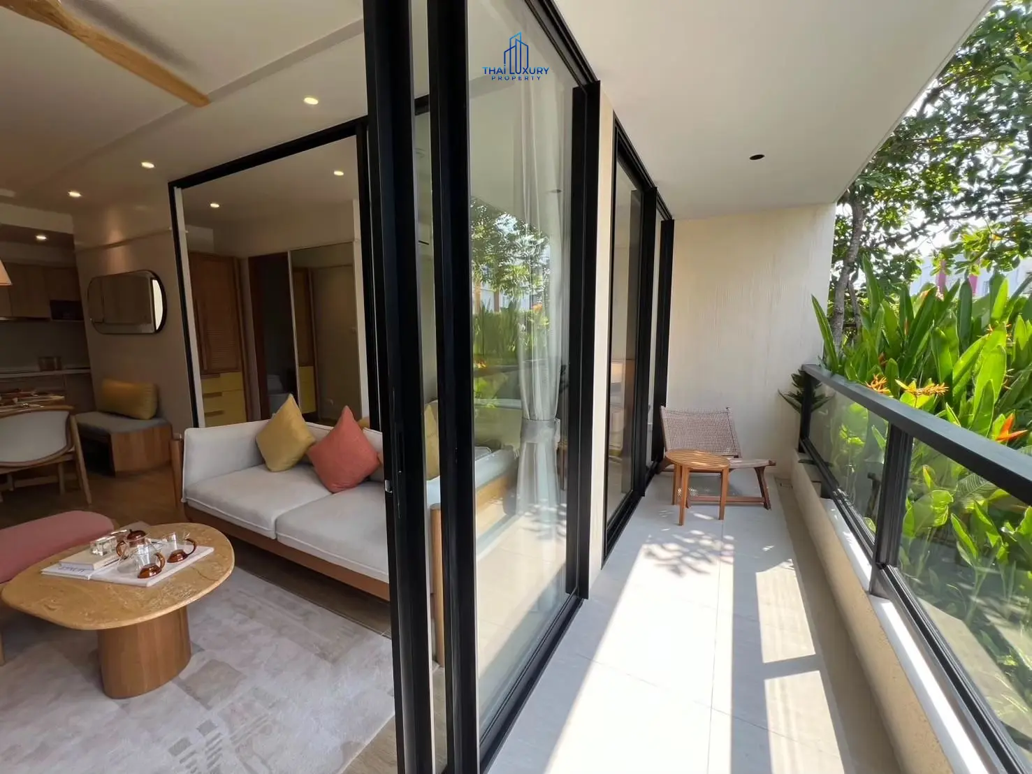 คอนโดโมเดิร์น 2 ห้องนอน ใกล้ชายหาด ขายที่ SASA หัวหิน