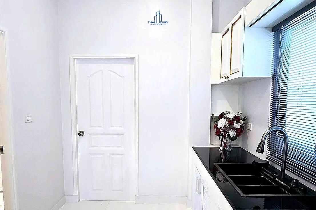 วิลล่าสวย 2 ห้องนอน พร้อมสวนส่วนตัว ที่ Deena Home ปราณบุรี