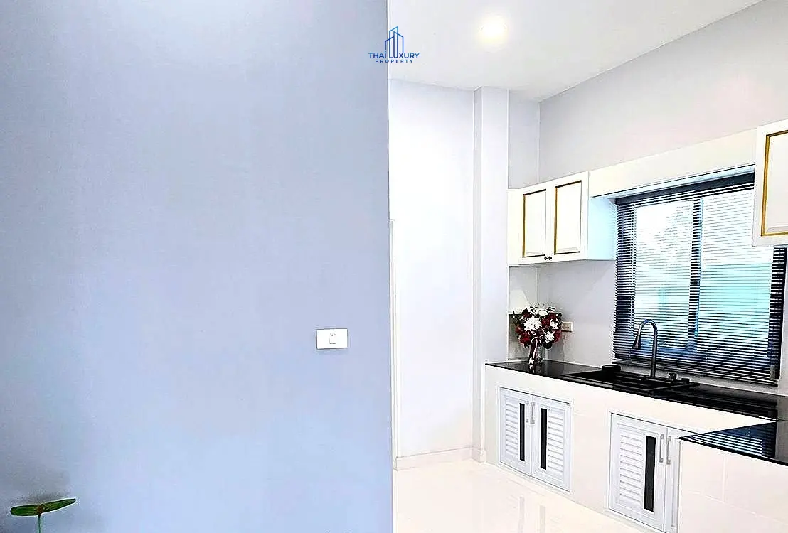 วิลล่าสวย 2 ห้องนอน พร้อมสวนส่วนตัว ที่ Deena Home ปราณบุรี