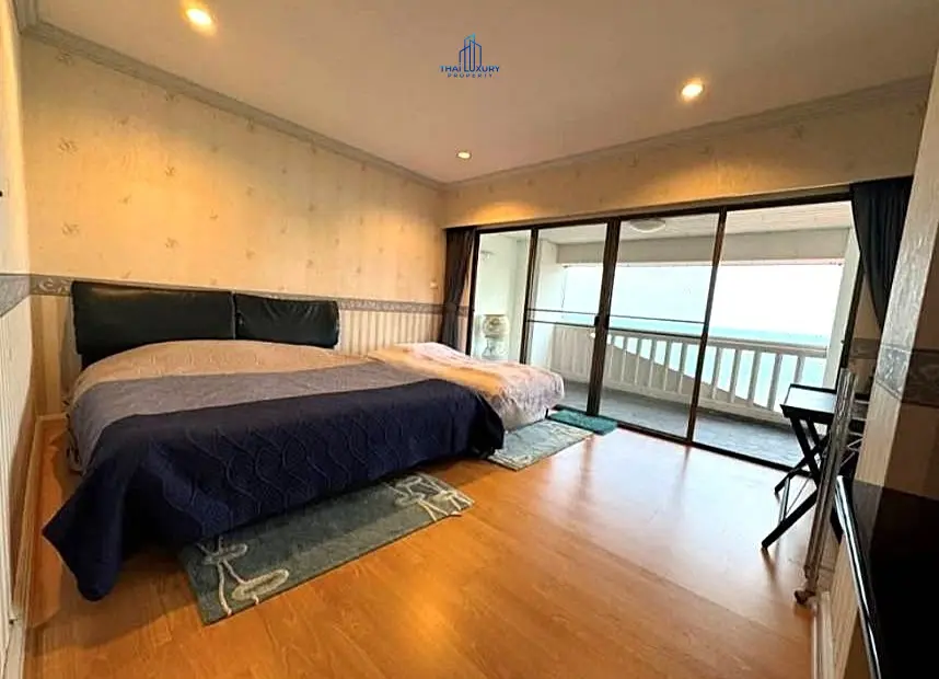 คอนโดหรูริมทะเล 4 ห้องนอน พร้อมวิวทะเล สำหรับขาย ที่ Dusit Thani หัวหิน