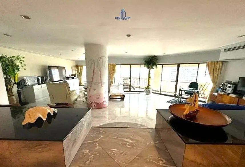 คอนโดหรูริมทะเล 4 ห้องนอน พร้อมวิวทะเล สำหรับขาย ที่ Dusit Thani หัวหิน