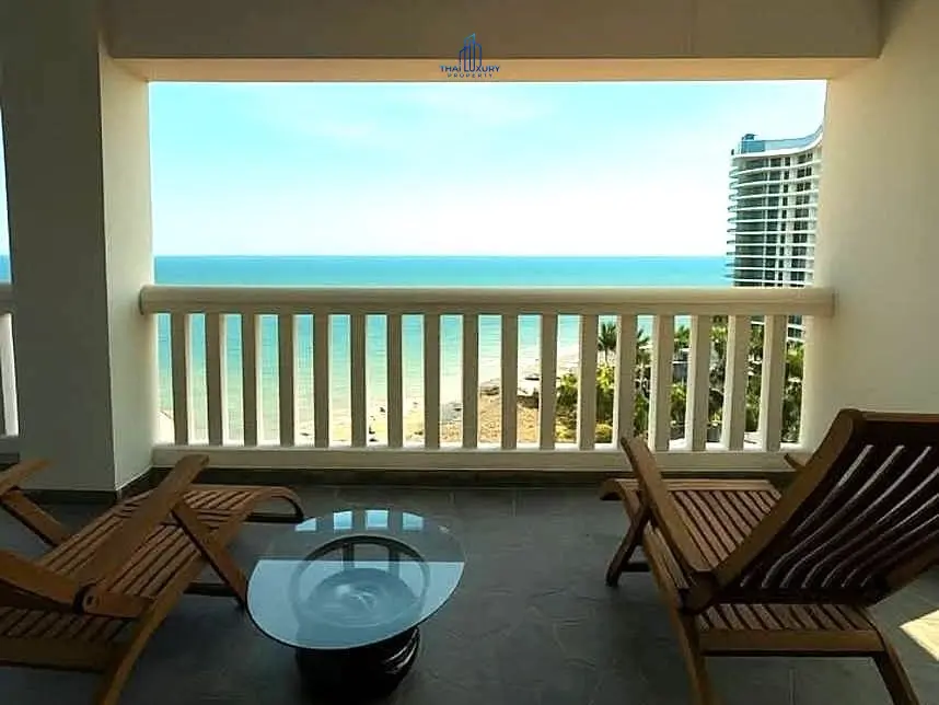 คอนโดหรูริมทะเล 4 ห้องนอน พร้อมวิวทะเล สำหรับขาย ที่ Dusit Thani หัวหิน