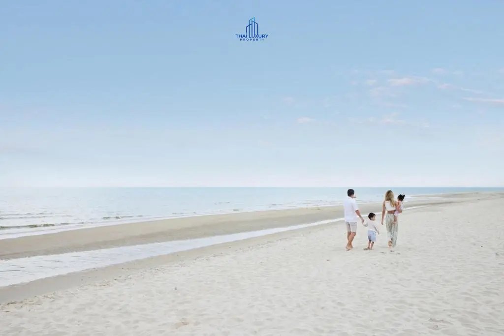 คอนโดหรูริมทะเล 4 ห้องนอน พร้อมวิวทะเล สำหรับขาย ที่ Dusit Thani หัวหิน
