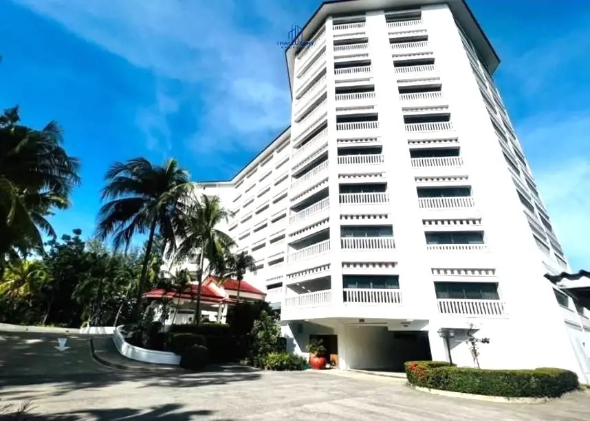 คอนโดหรูริมทะเล 4 ห้องนอน พร้อมวิวทะเล สำหรับขาย ที่ Dusit Thani หัวหิน
