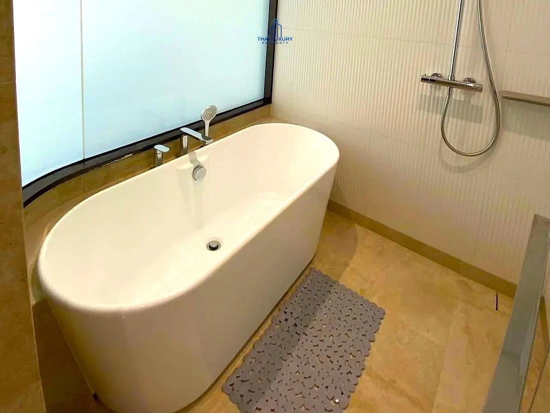 คอนโดหรู 1 ห้องนอน ให้เช่า ที่ InterContinental Residences Hua Hin
