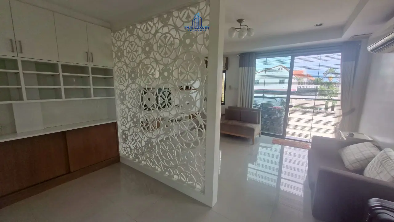 ขายทาวน์เฮ้าส์ ใกล้ชายหาด หัวหิน – ใช้ชีวิตสบายในทำเลทอง